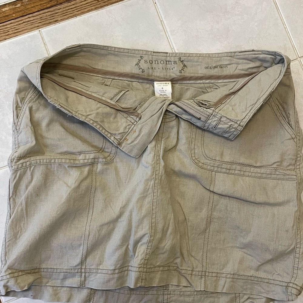 Tan khaki Skort with‎ Pockets perfect for summer - Picture 4 of 6